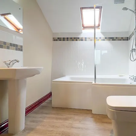 The Hayloft, Broughton Beck, Near Ulverston Budget Friendly Close To A And Windermere *