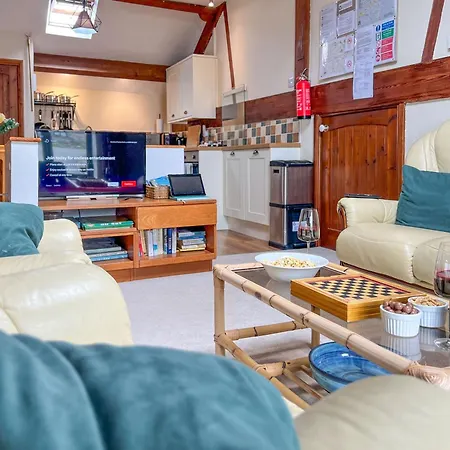 The Hayloft, Broughton Beck, Near Ulverston Budget Friendly Close To A And Windermere *